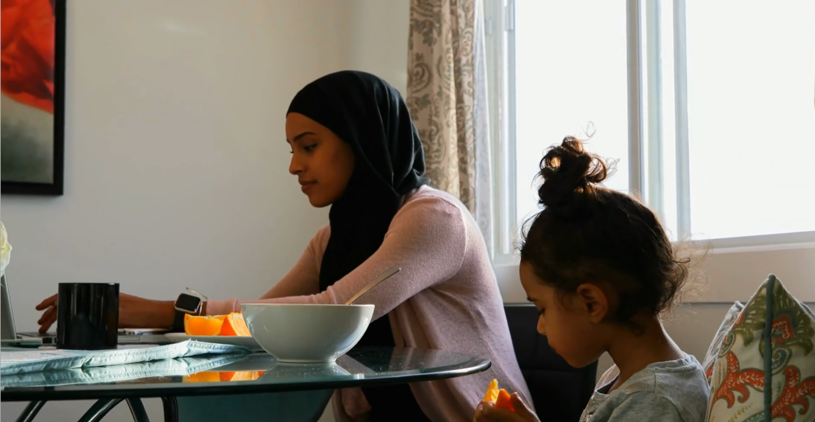 Hooyo baraarugsan ilmaheedu uusan ku buuqayn